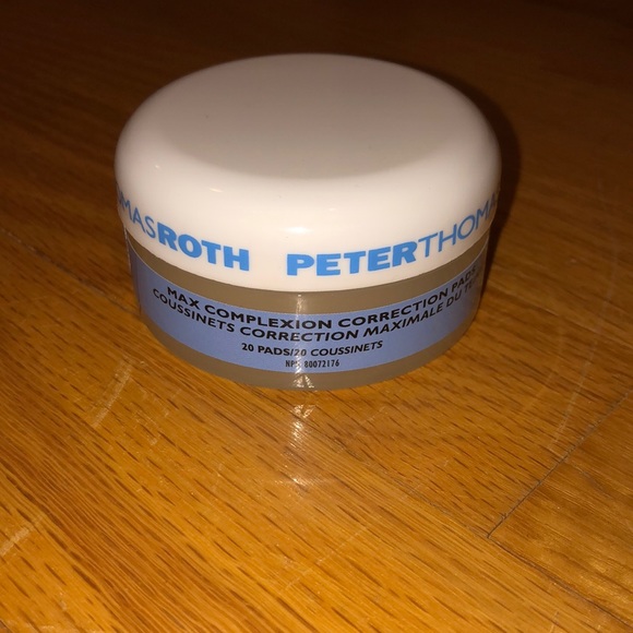 Peter Thomas Roth Complexion Correction Pads - Picture 1 of 2